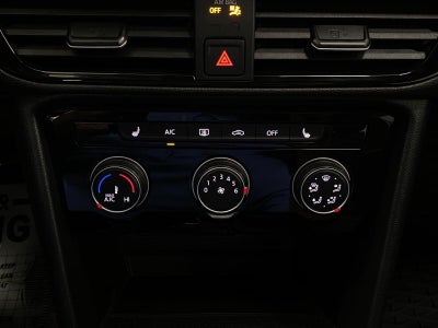 2023 Volkswagen Taos SE 4MOTION