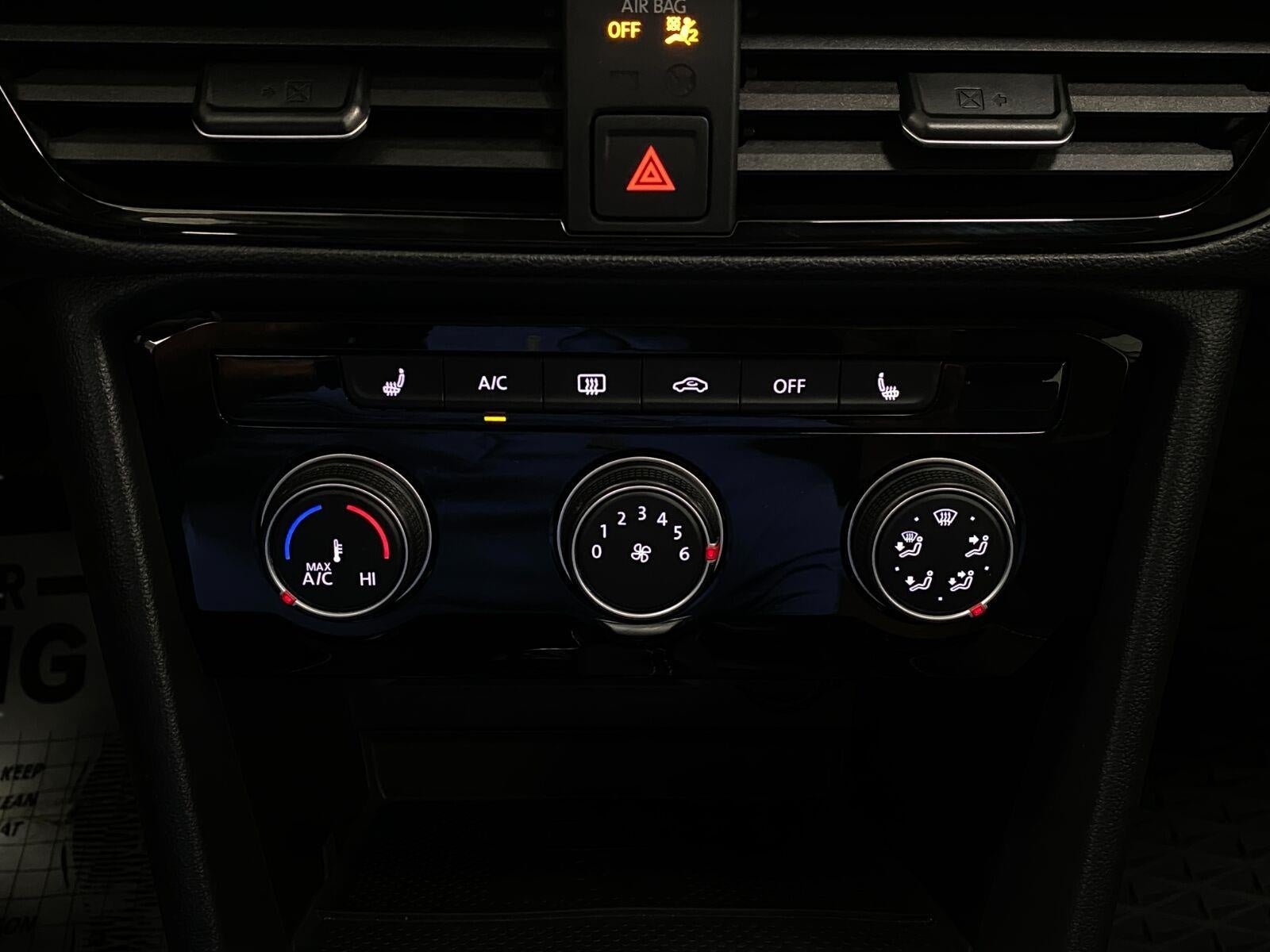 2023 Volkswagen Taos SE 4MOTION