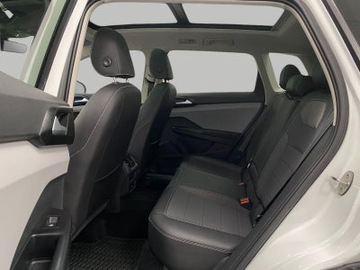 2023 Volkswagen Taos SE 4MOTION