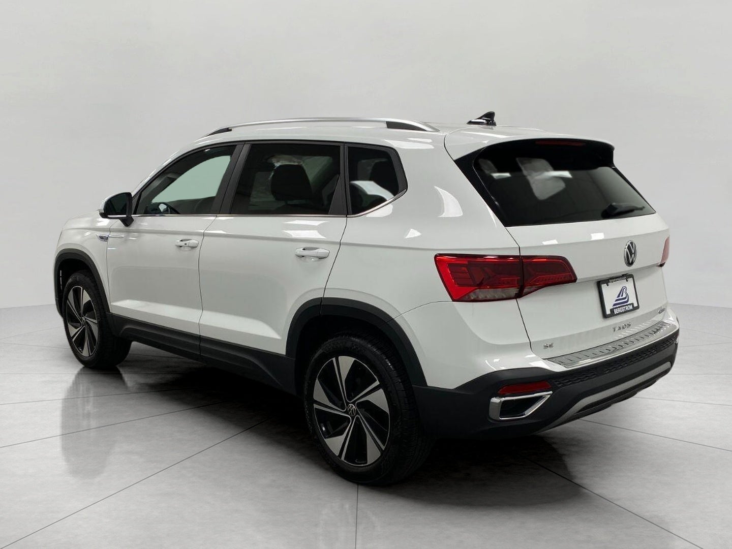 2023 Volkswagen Taos SE 4MOTION