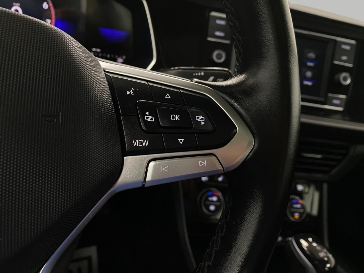 2023 Volkswagen Jetta SE Auto
