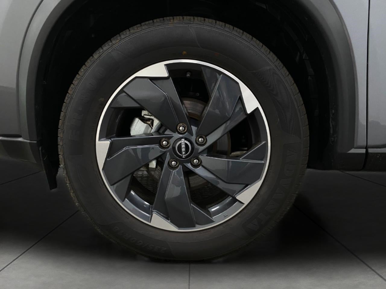 2025 Nissan Rogue AWD SV