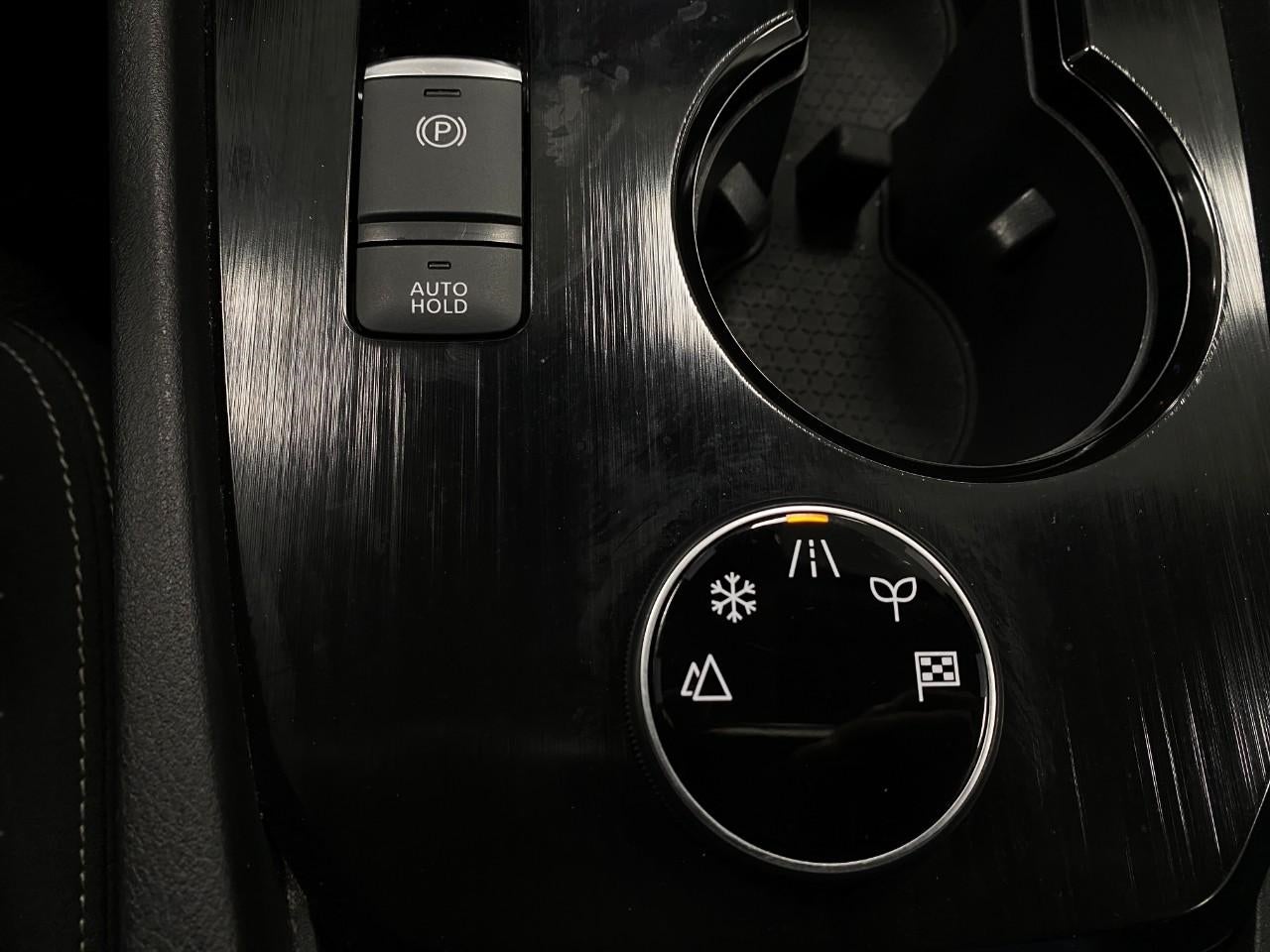 2025 Nissan Rogue AWD SV