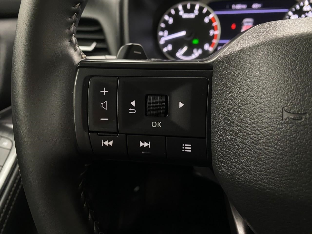 2025 Nissan Rogue AWD SV