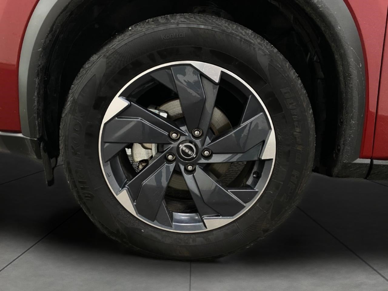 2025 Nissan Rogue AWD SV