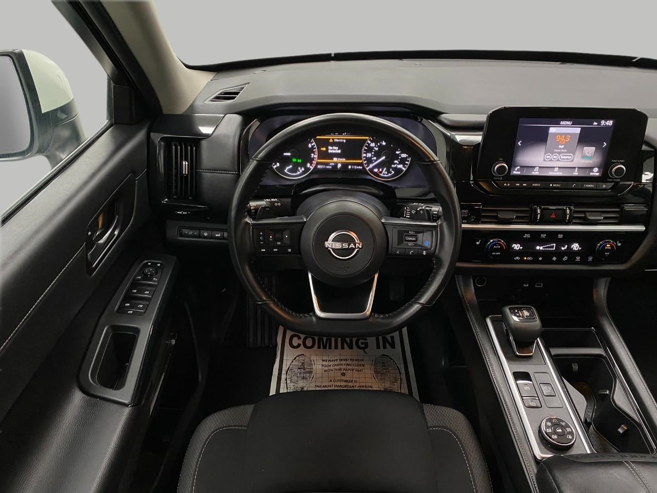 2025 Nissan Pathfinder SV