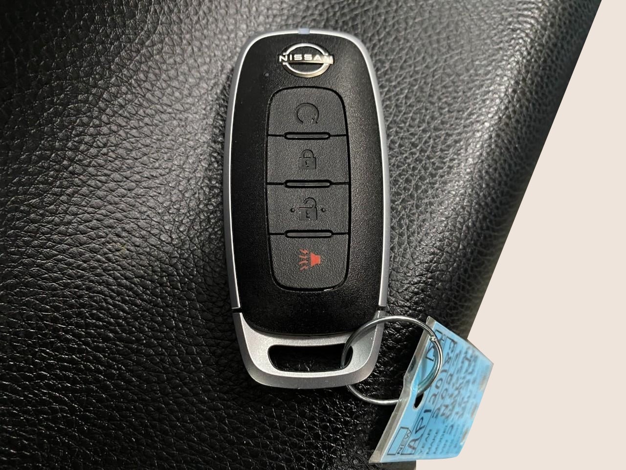 2023 Nissan Pathfinder SV