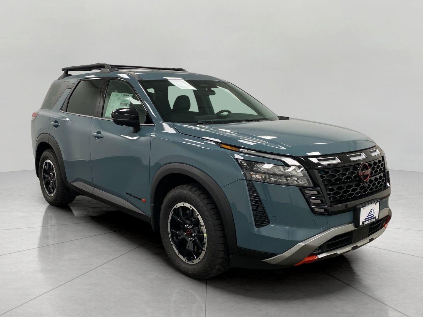 2026 Nissan Pathfinder SV 4WD