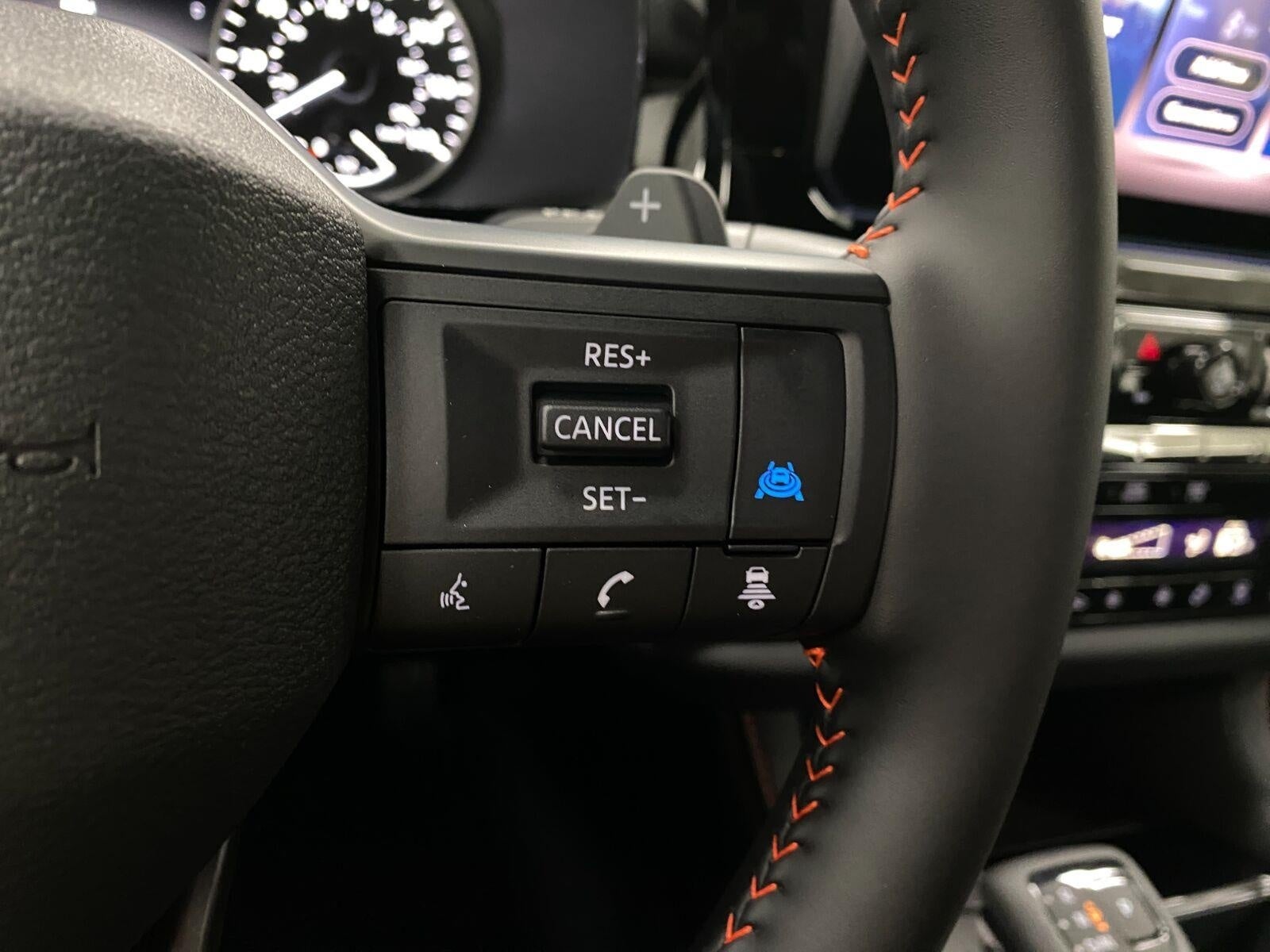 2026 Nissan Pathfinder SV 4WD