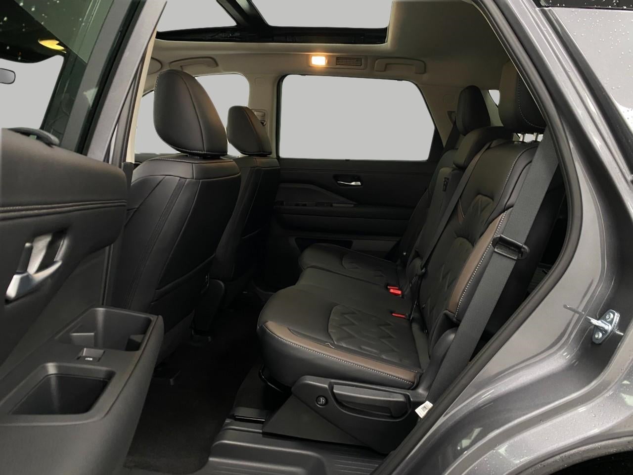 2026 Nissan Pathfinder Platinum 4WD