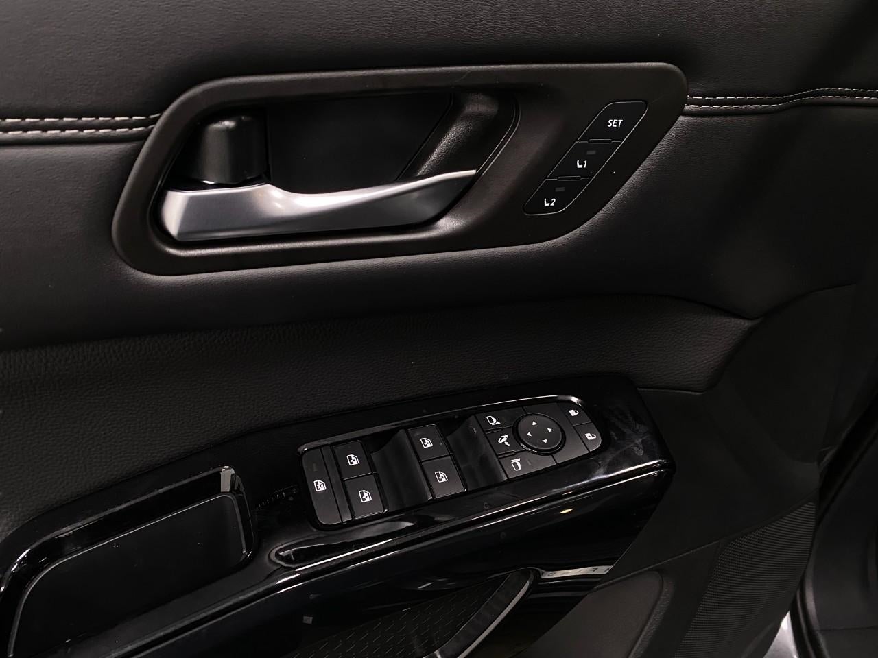 2026 Nissan Pathfinder Platinum 4WD