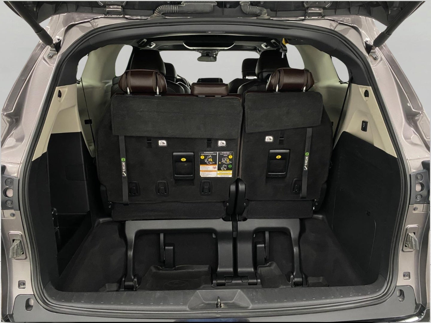 2022 Toyota Sienna Platinum AWD 7-Passenger