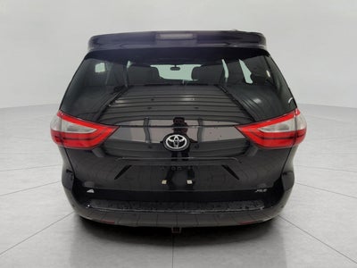 2017 Toyota Sienna XLE Premium FWD 8-Passenger