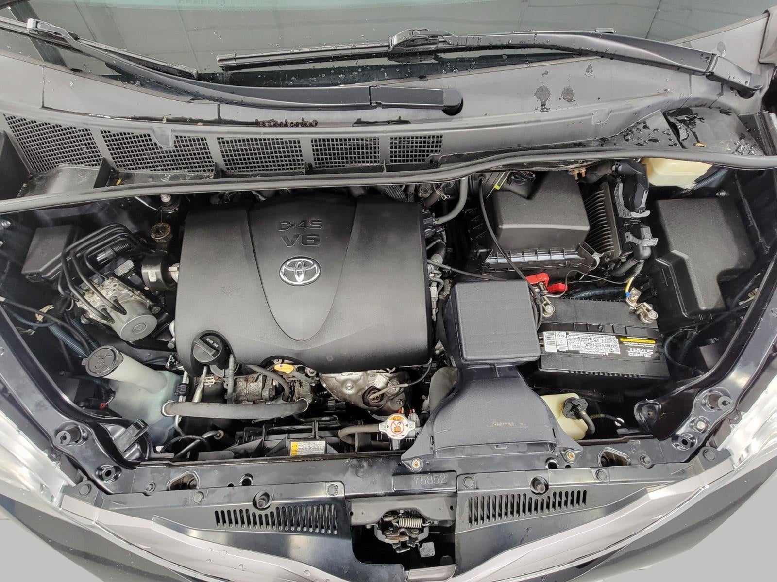 2017 Toyota Sienna XLE Premium FWD 8-Passenger