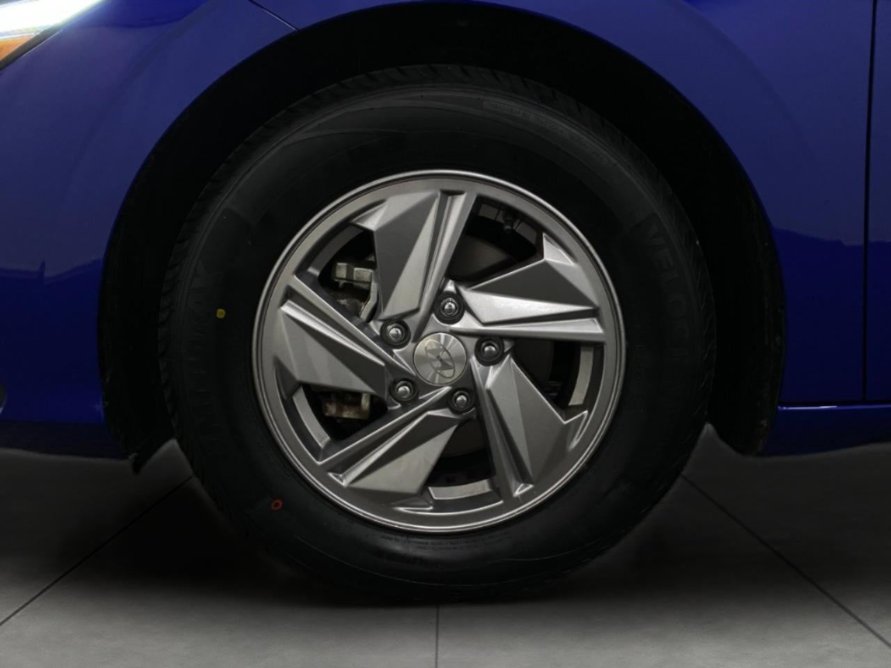 2024 Hyundai Elantra SE IVT