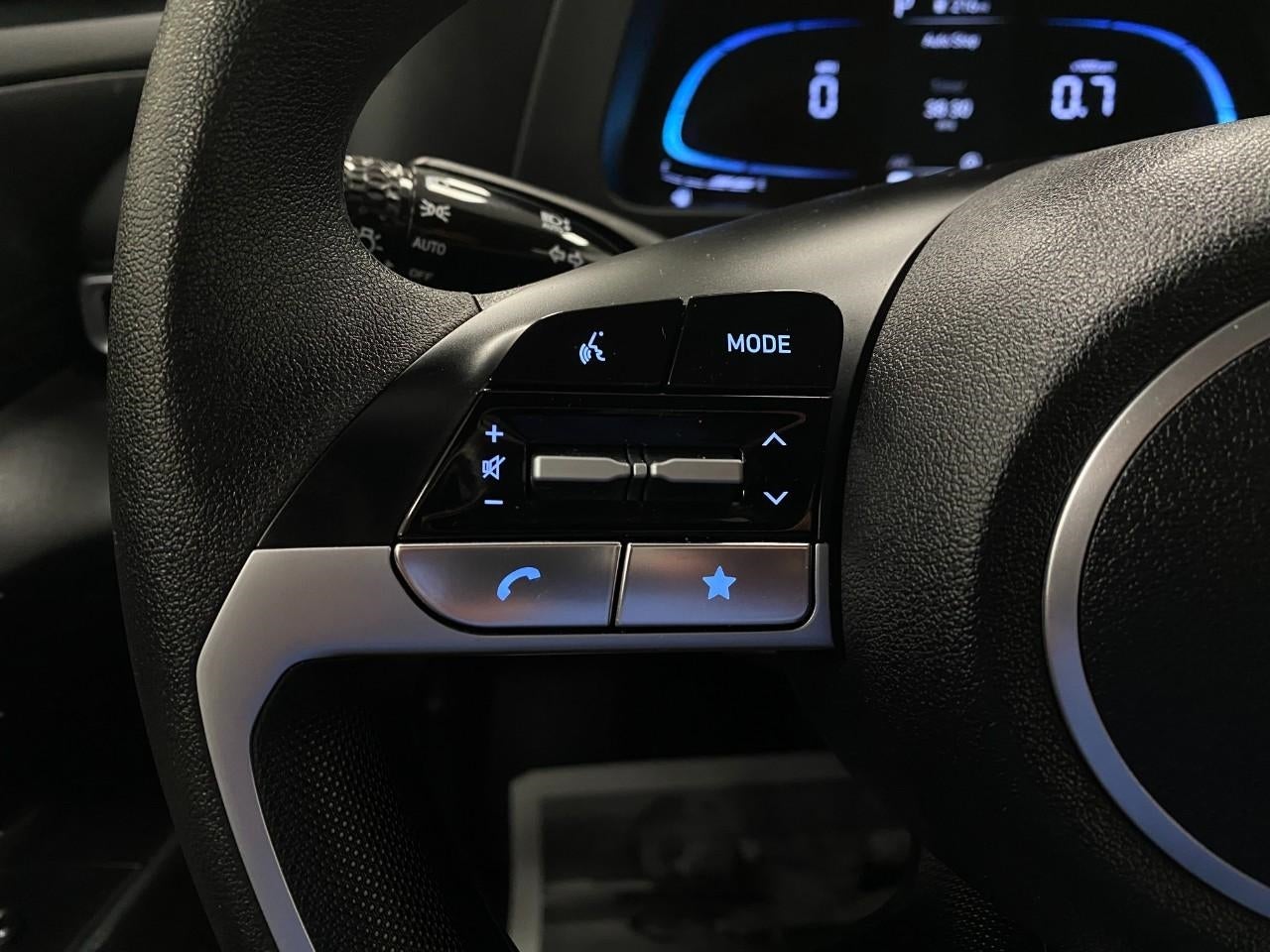 2024 Hyundai Elantra SE IVT