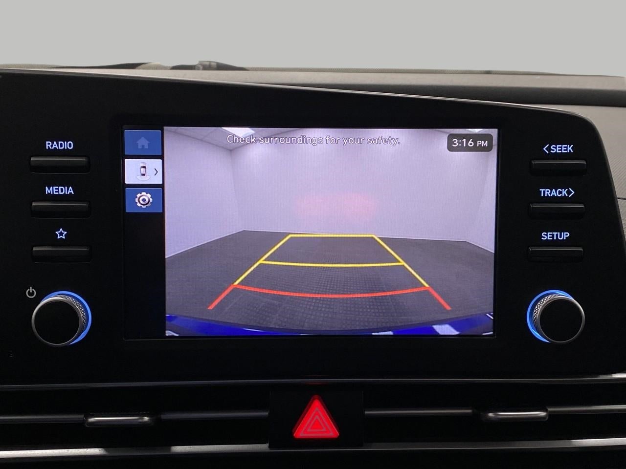 2024 Hyundai Elantra SE IVT