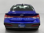 2024 Hyundai Elantra SE IVT