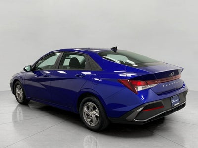 2024 Hyundai Elantra SE IVT