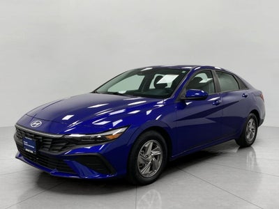 2024 Hyundai Elantra SE IVT