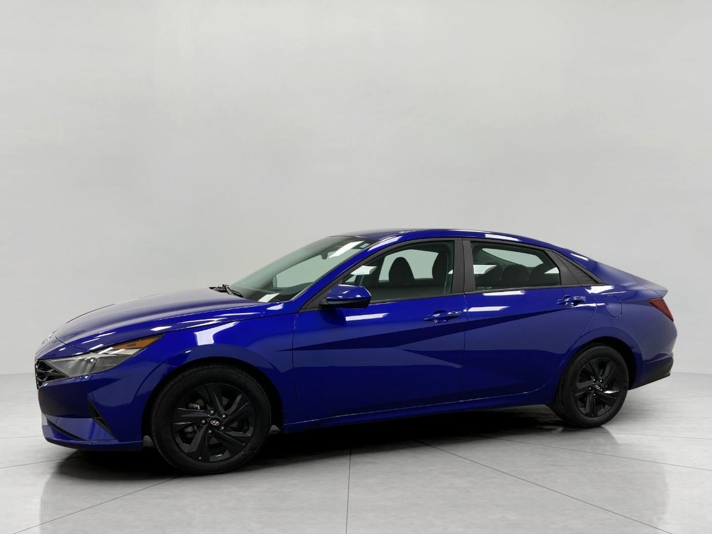 2023 Hyundai Elantra SEL IVT