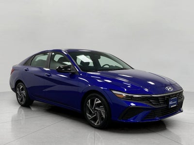 2025 Hyundai Elantra SEL Convenience IVT