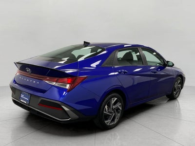 2025 Hyundai Elantra SEL Convenience IVT