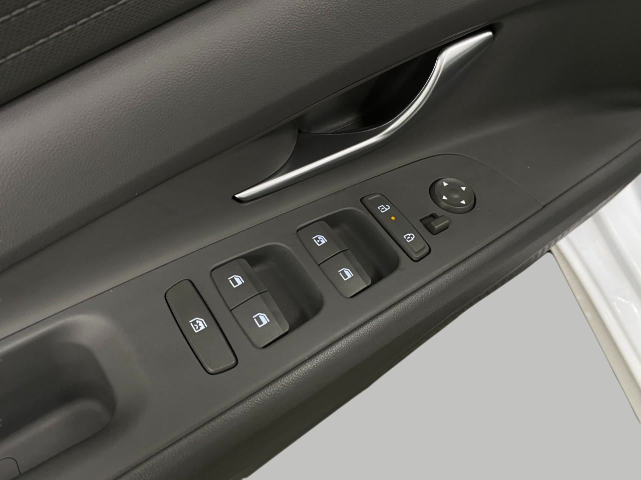 2024 Hyundai Elantra SEL IVT