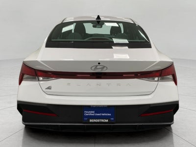 2024 Hyundai Elantra SEL IVT