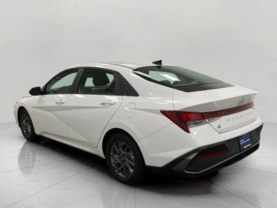 2024 Hyundai Elantra SEL IVT