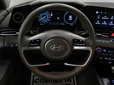 2025 Hyundai Elantra SEL Convenience IVT