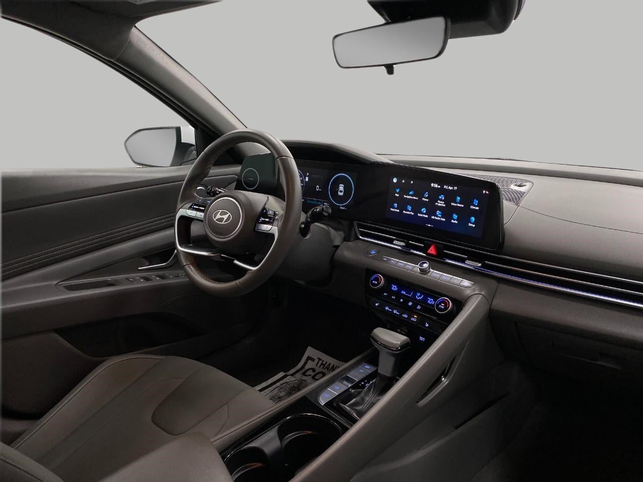 2025 Hyundai Elantra SEL Convenience IVT