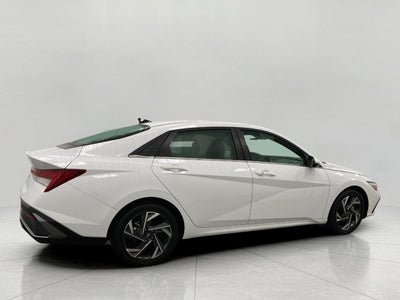 2025 Hyundai Elantra SEL Convenience IVT