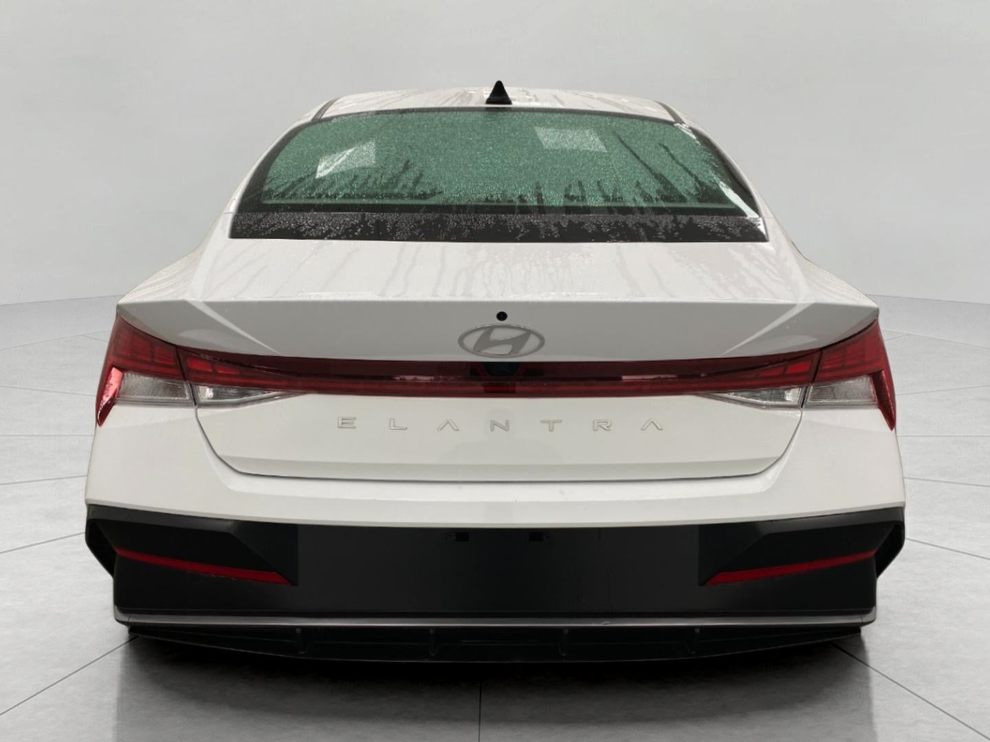 2025 Hyundai Elantra SEL Convenience IVT