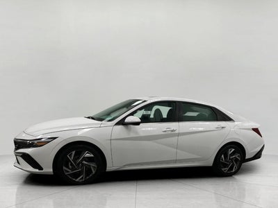 2025 Hyundai Elantra SEL Convenience IVT