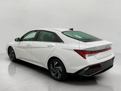 2025 Hyundai Elantra SEL Convenience IVT