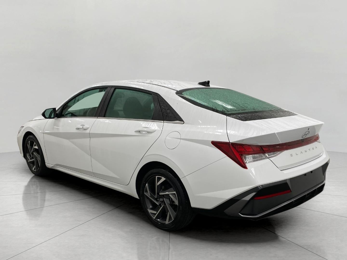 2025 Hyundai Elantra SEL Convenience IVT