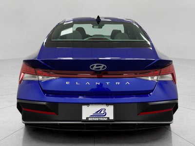 2025 Hyundai Elantra SEL Convenience IVT