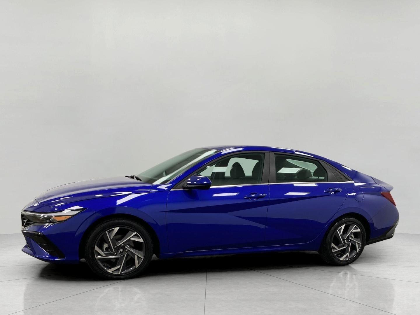 2025 Hyundai Elantra SEL Convenience IVT