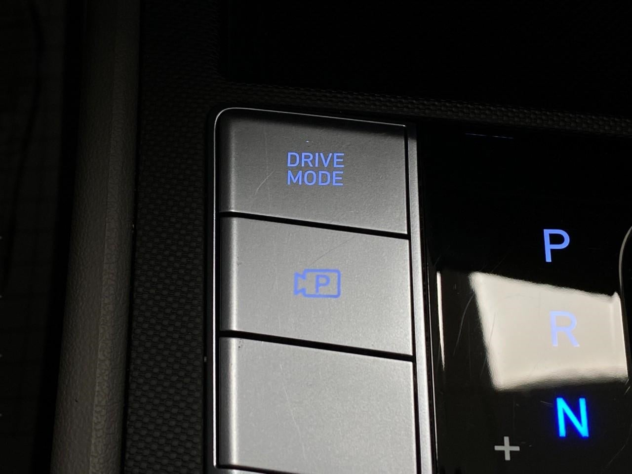 2025 Hyundai Elantra SEL Convenience IVT
