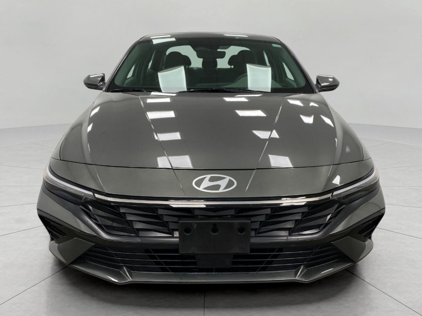 2025 Hyundai Elantra SEL Convenience IVT