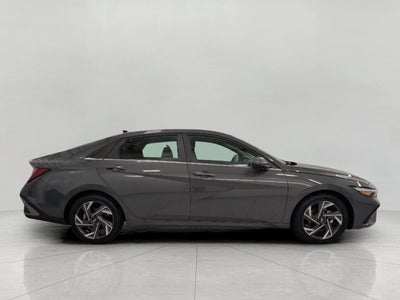 2024 Hyundai Elantra SEL IVT
