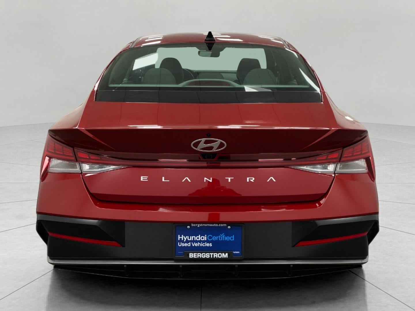 2025 Hyundai Elantra SEL Convenience IVT