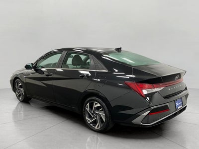 2025 Hyundai Elantra SEL Convenience IVT