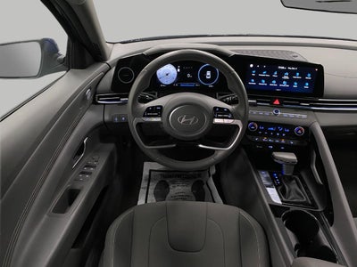 2025 Hyundai Elantra SEL Convenience IVT