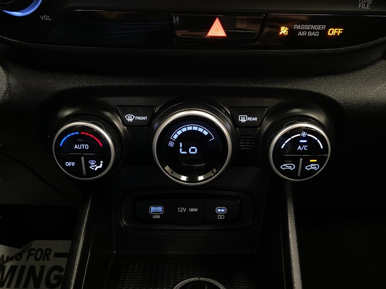 2025 Hyundai Venue SEL IVT