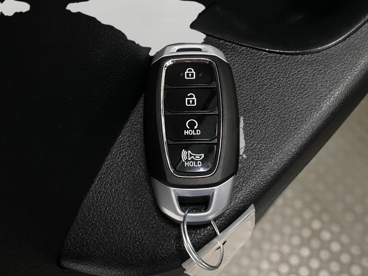 2025 Hyundai Venue SEL IVT