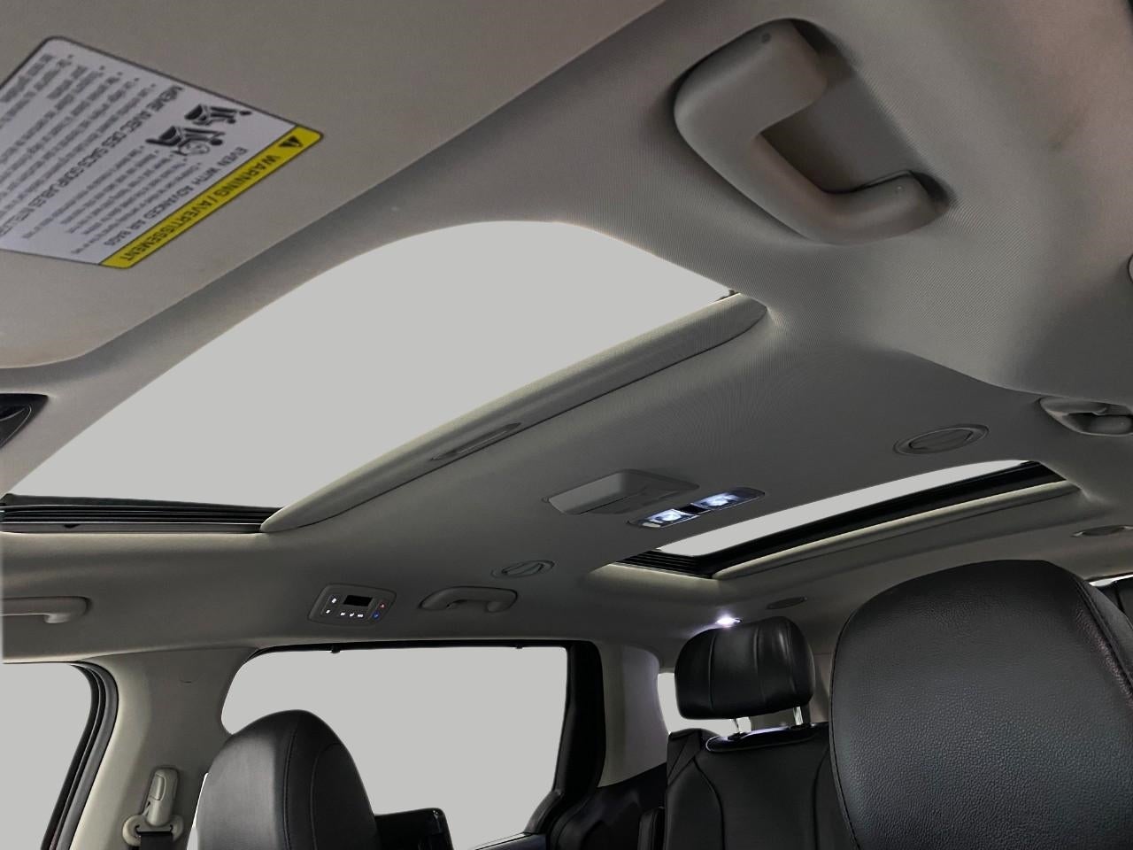 2022 Kia Carnival SX FWD