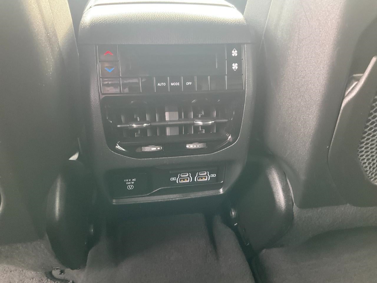 2024 Jeep Grand Cherokee L Altitude 4x4