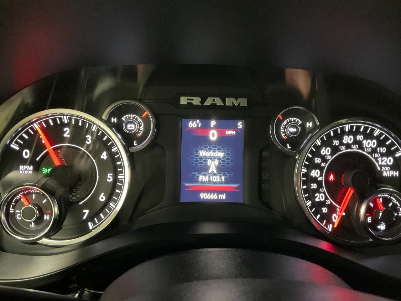 2023 RAM 1500 Big Horn Crew Cab 4x4 5'7' Box